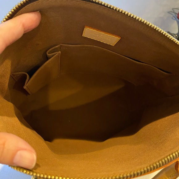 Louis Vuitton Monogram Lockit Vertical - Picture 7 of 14